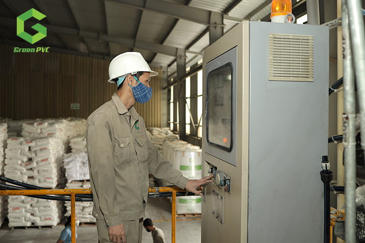 PVC COMPOUND from Green PVC Compound in Vietnam 7 Operate a machine 10